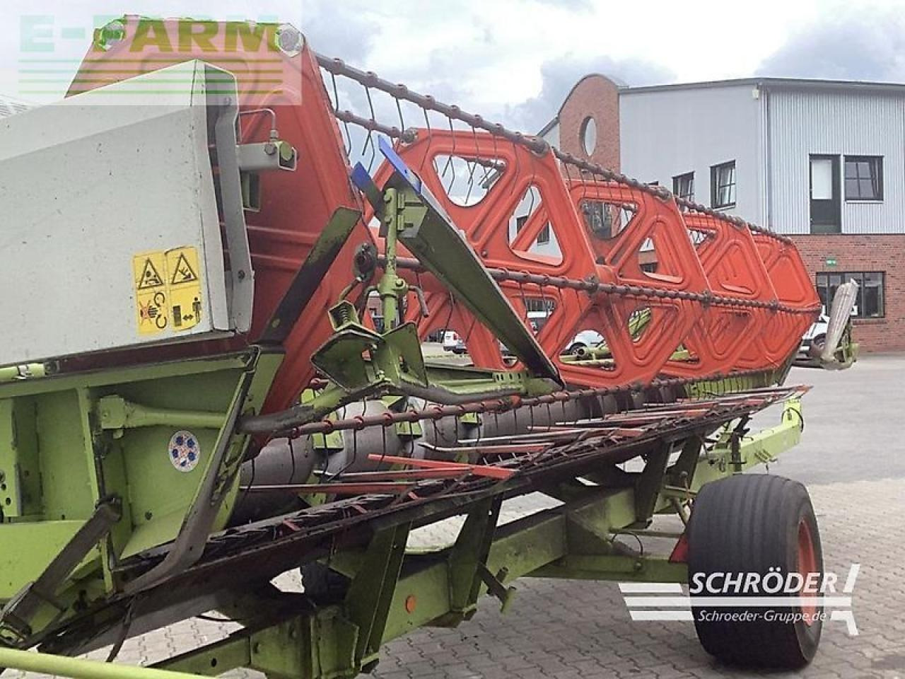 حصادة موحَّدة CLAAS dominator 360 mega + c 600 schneidwerk: صورة 16