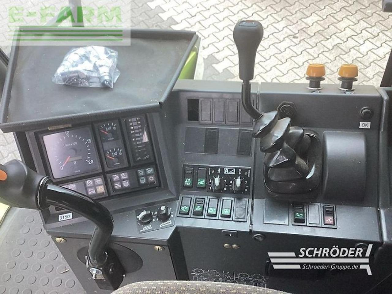 حصادة موحَّدة CLAAS dominator 360 mega + c 600 schneidwerk: صورة 9
