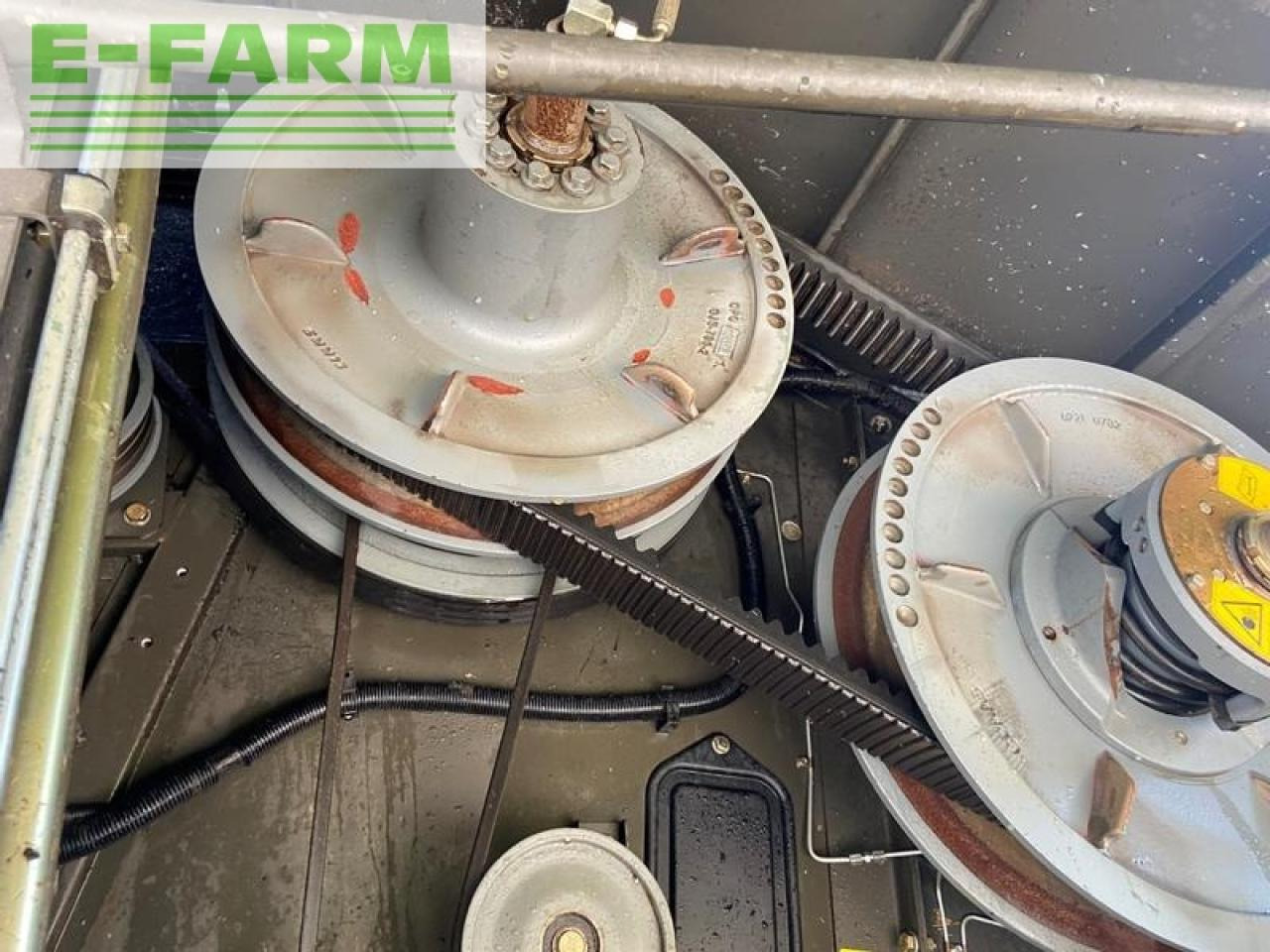 حصادة موحَّدة CLAAS lexion 750: صورة 32 حصادة موحَّدة CLAAS lexion 750: صورة 32