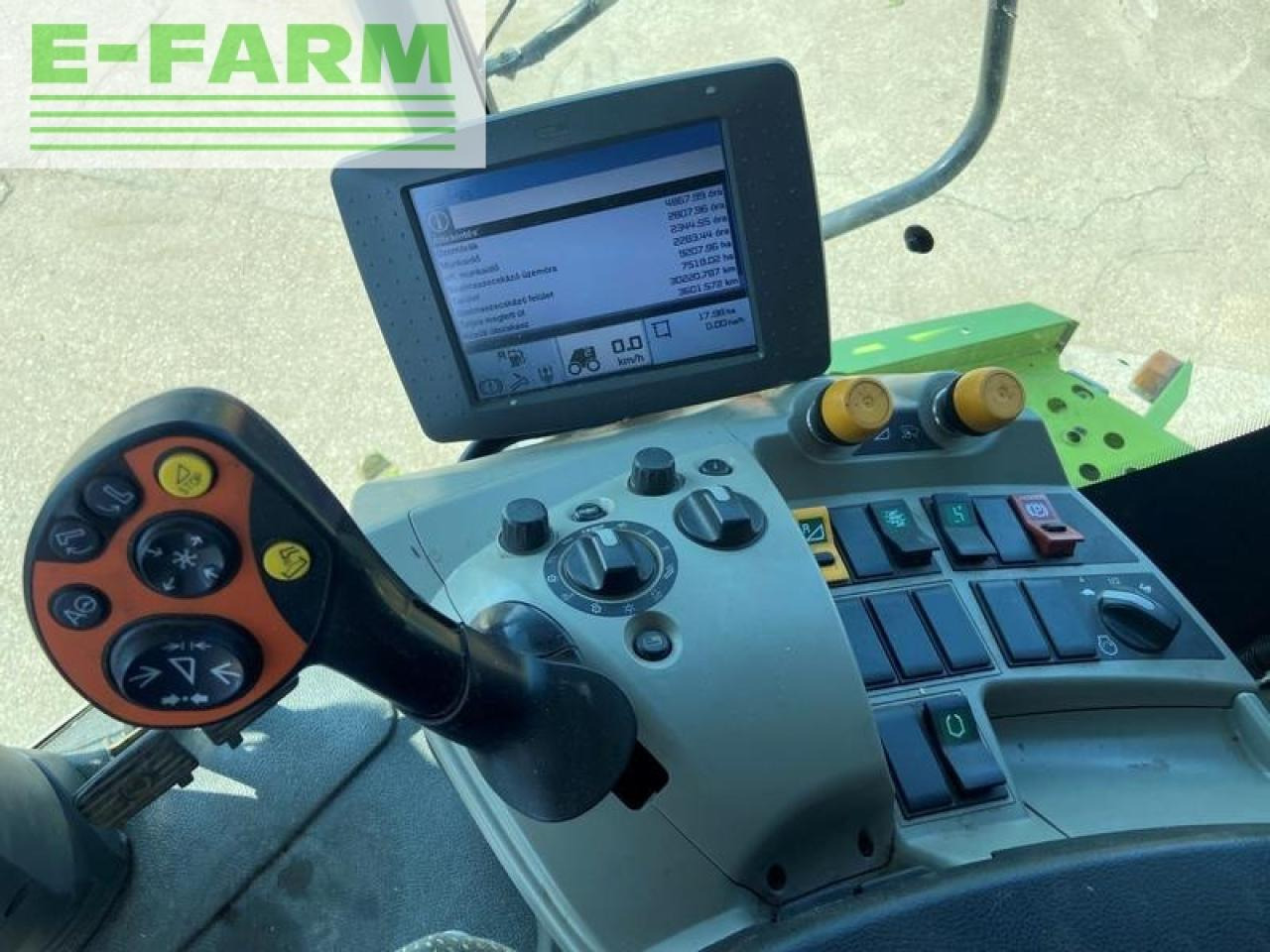 حصادة موحَّدة CLAAS lexion 750: صورة 11 حصادة موحَّدة CLAAS lexion 750: صورة 11