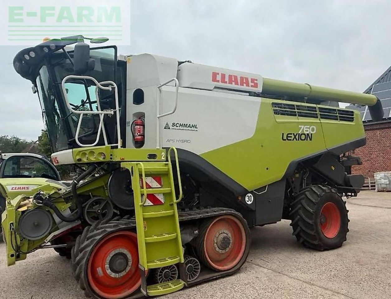 CLAAS lexion 760 tt - حصادة موحَّدة: صورة 1 CLAAS lexion 760 tt - حصادة موحَّدة: صورة 1