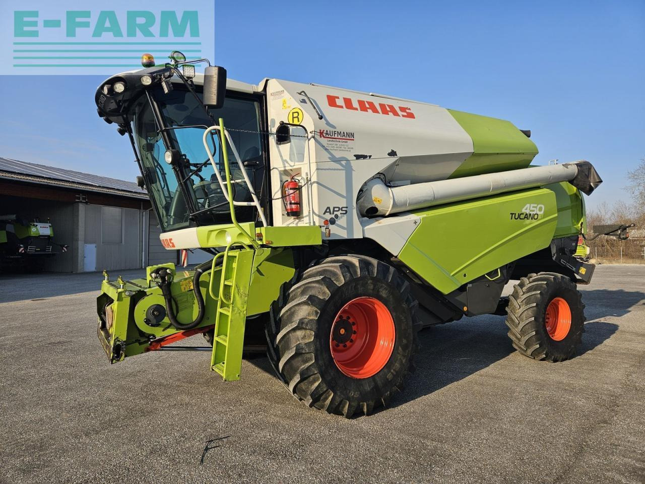 CLAAS tucano 450 - حصادة موحَّدة: صورة 1 CLAAS tucano 450 - حصادة موحَّدة: صورة 1