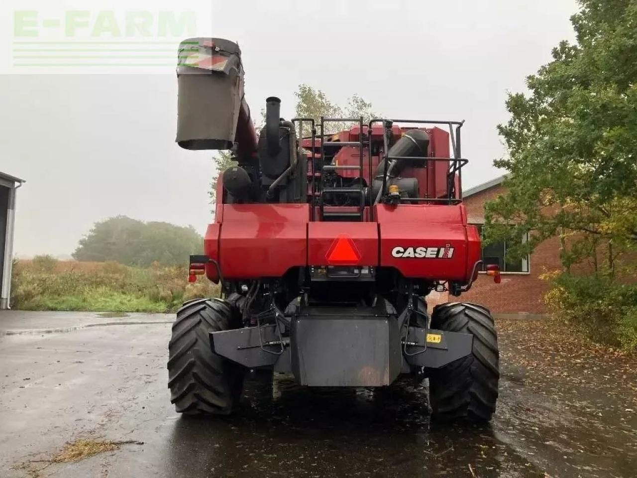Case-IH axial 8240 - حصادة موحَّدة: صورة 5 Case-IH axial 8240 - حصادة موحَّدة: صورة 5