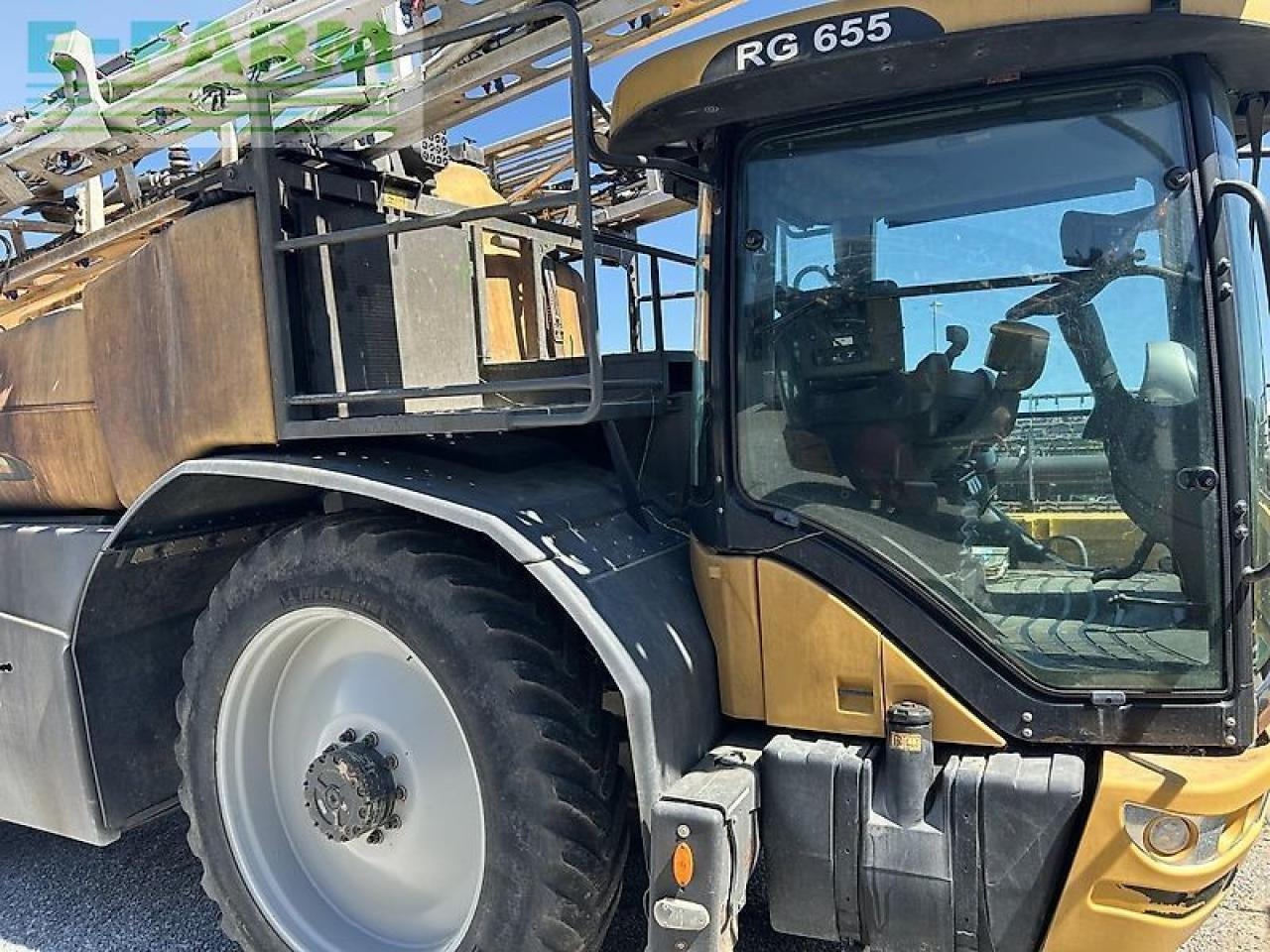 Challenger rg655 - بخاخ مقطورة: صورة 1 Challenger rg655 - بخاخ مقطورة: صورة 1