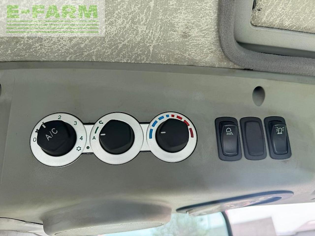 جرار Deutz-Fahr agrotron k 100: صورة 6 جرار Deutz-Fahr agrotron k 100: صورة 6