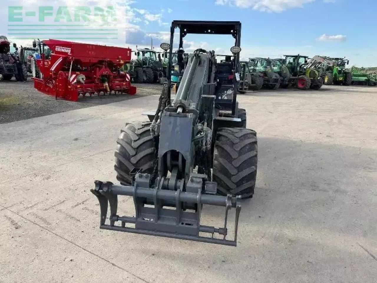 Giant g3500 - اللودر بعجل: صورة 3 Giant g3500 - اللودر بعجل: صورة 3
