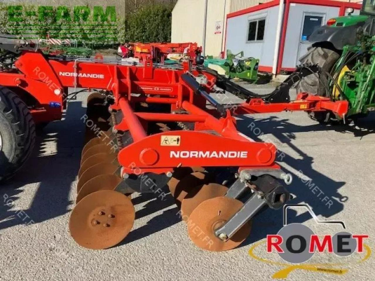 Gregoire Besson normandie - المحراث: صورة 3 Gregoire Besson normandie - المحراث: صورة 3