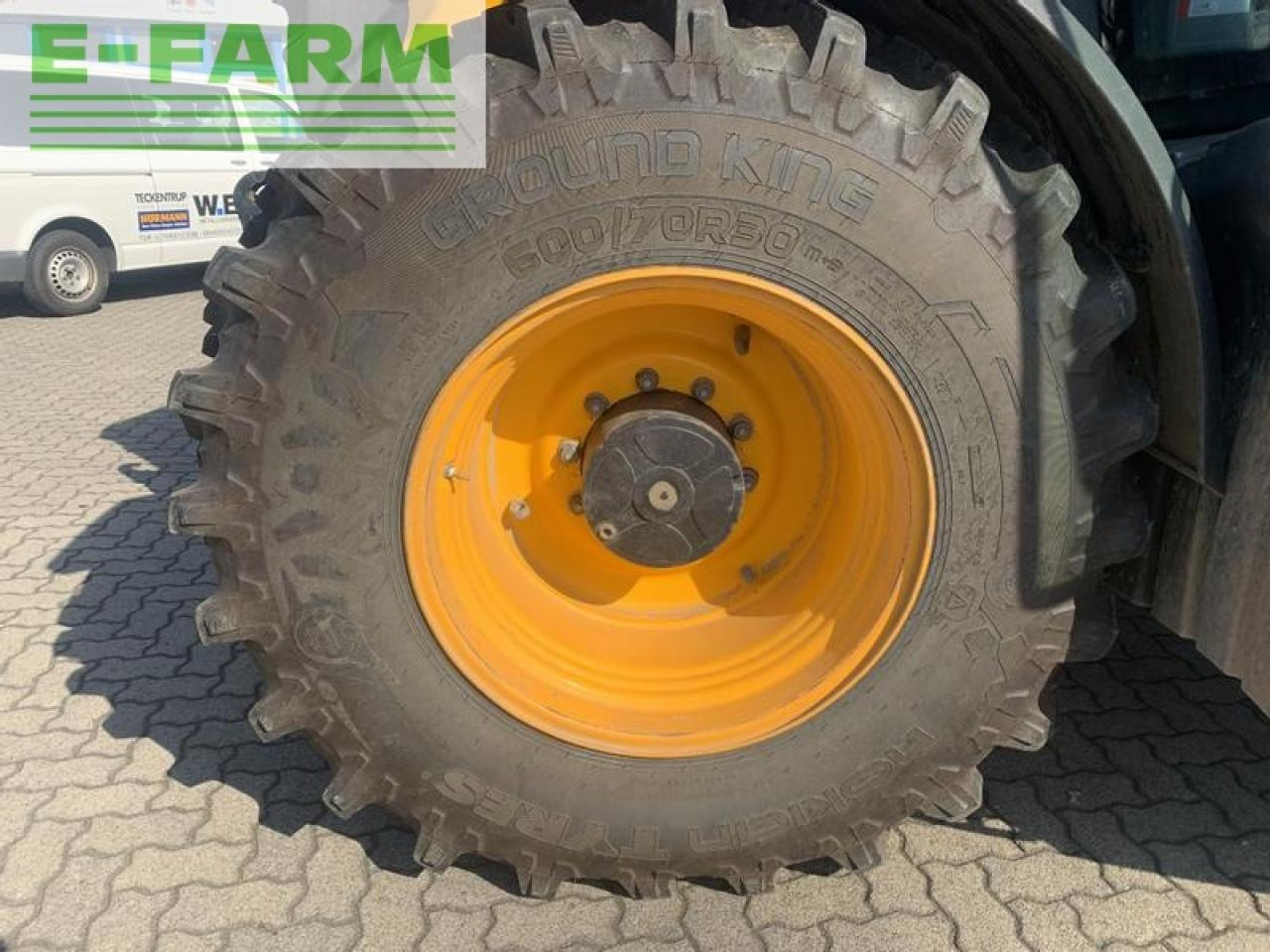 جرار JCB 4220 fasttrac mit jd-autotrac vorbereitung + stoll konsolen: صورة 7