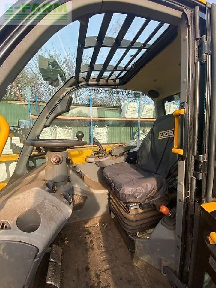 رافعة تلسكوبية JCB 542-70: صورة 6