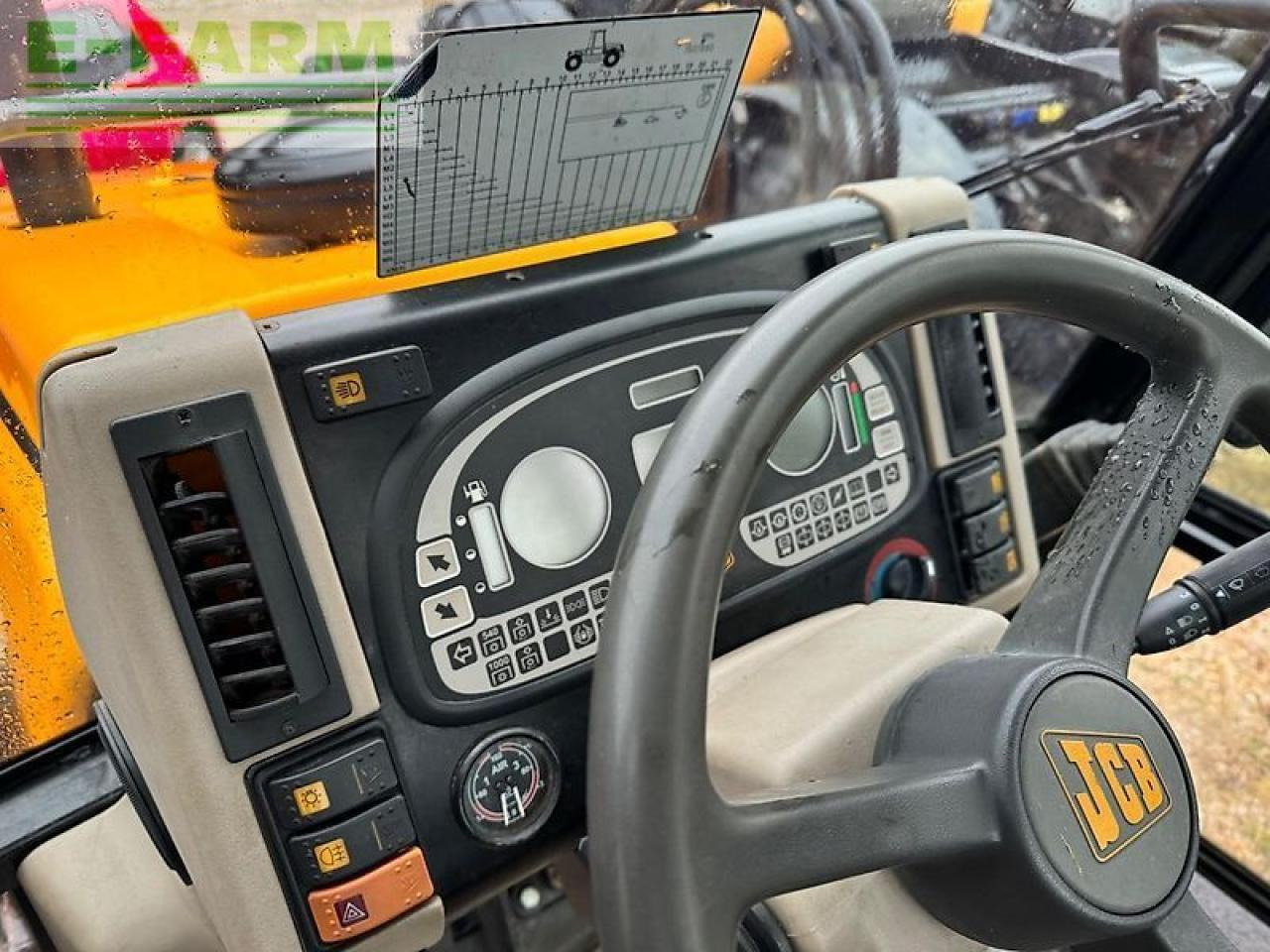 JCB fastrac 2115 / 4ws - جرار: صورة 2 JCB fastrac 2115 / 4ws - جرار: صورة 2