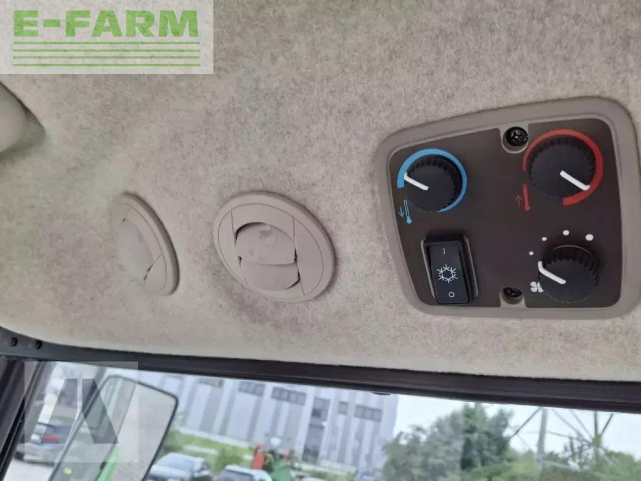 John Deere 3046r - جرار: صورة 4 John Deere 3046r - جرار: صورة 4