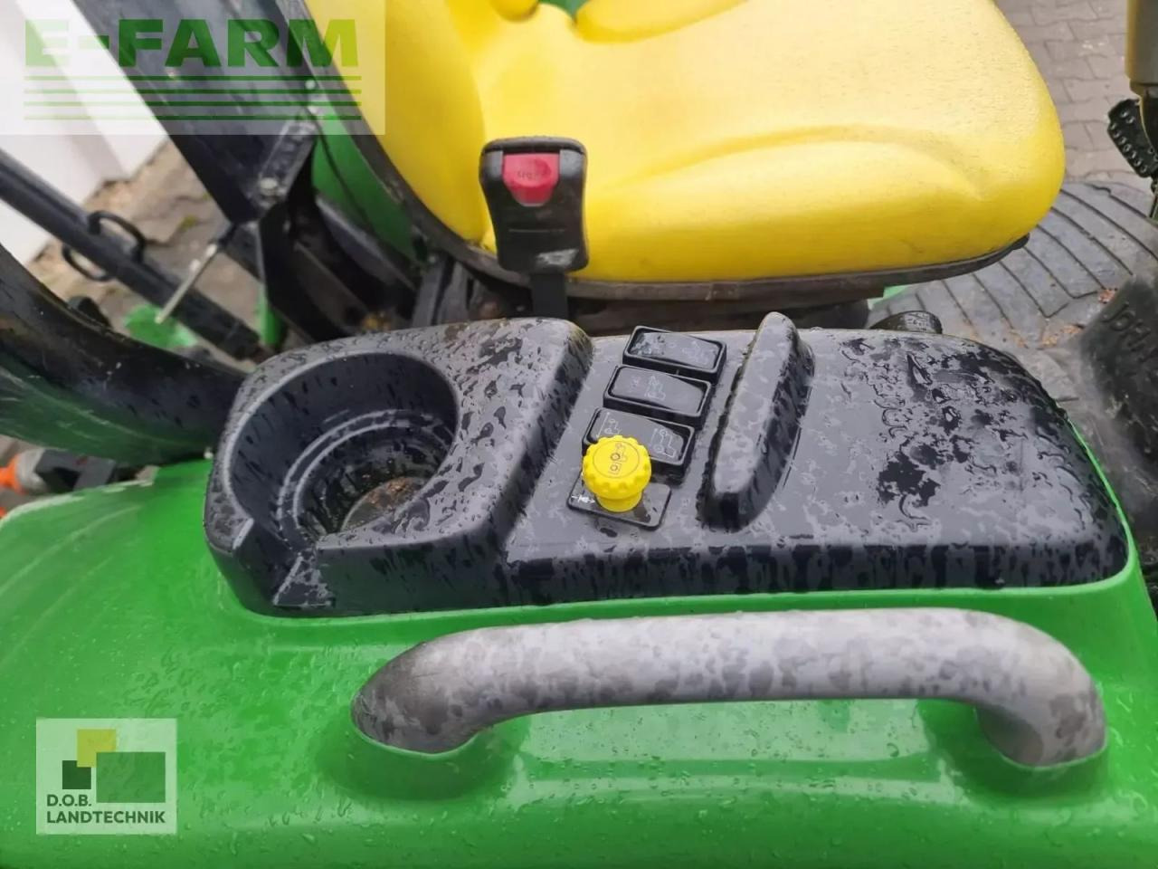 جرار John Deere 3520 e-hydro: صورة 9