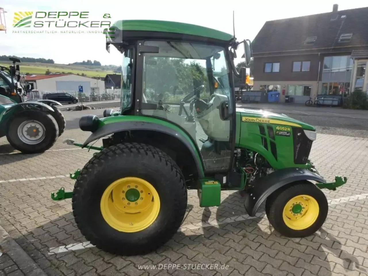 John Deere 4052r - جرار: صورة 5 John Deere 4052r - جرار: صورة 5