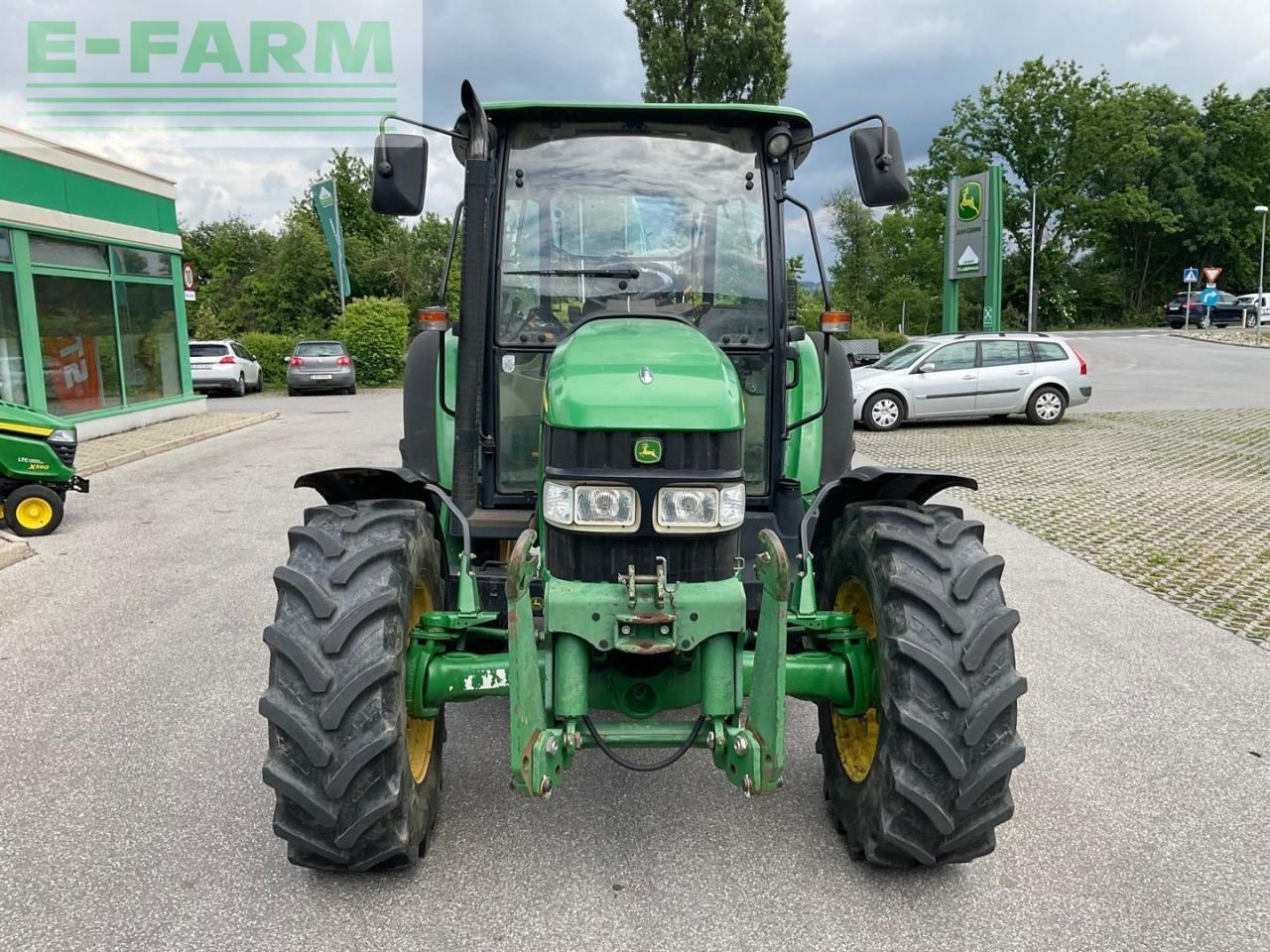John Deere 5820 - جرار: صورة 3 John Deere 5820 - جرار: صورة 3