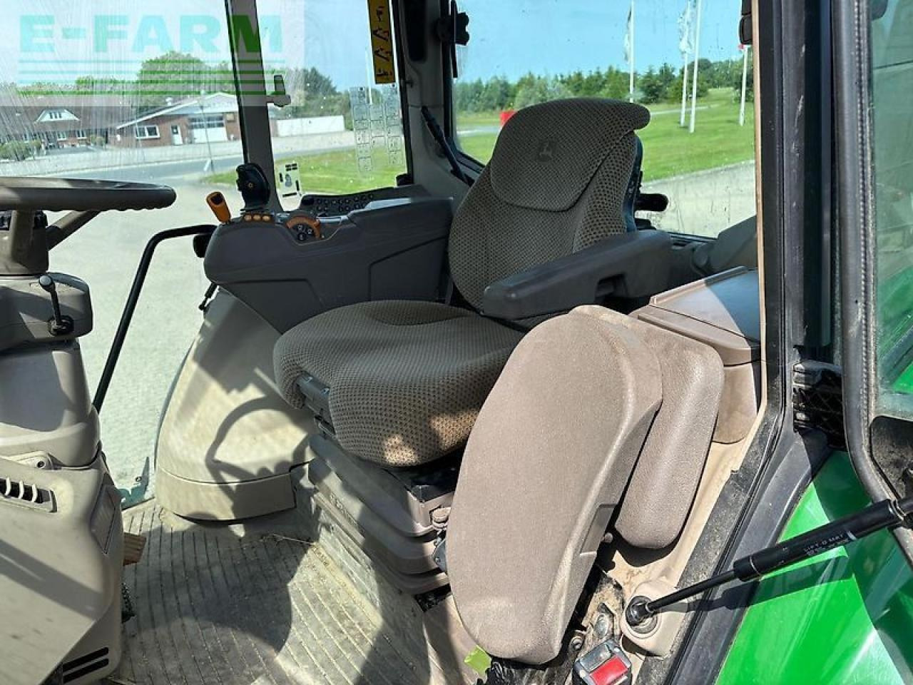 John Deere 6155m - جرار: صورة 4 John Deere 6155m - جرار: صورة 4