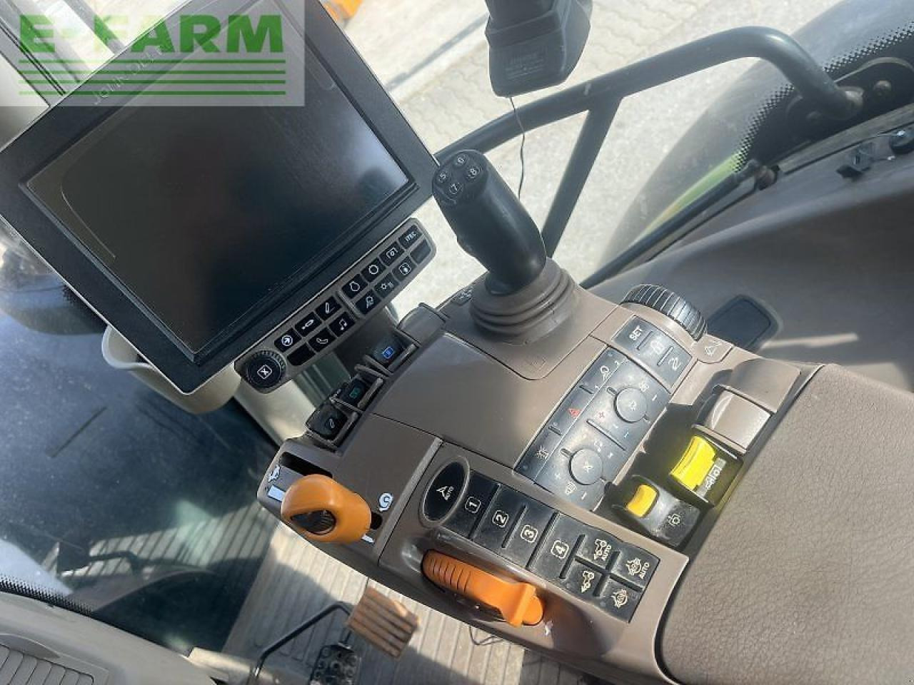 جرار John Deere 6215r 6215 r: صورة 11