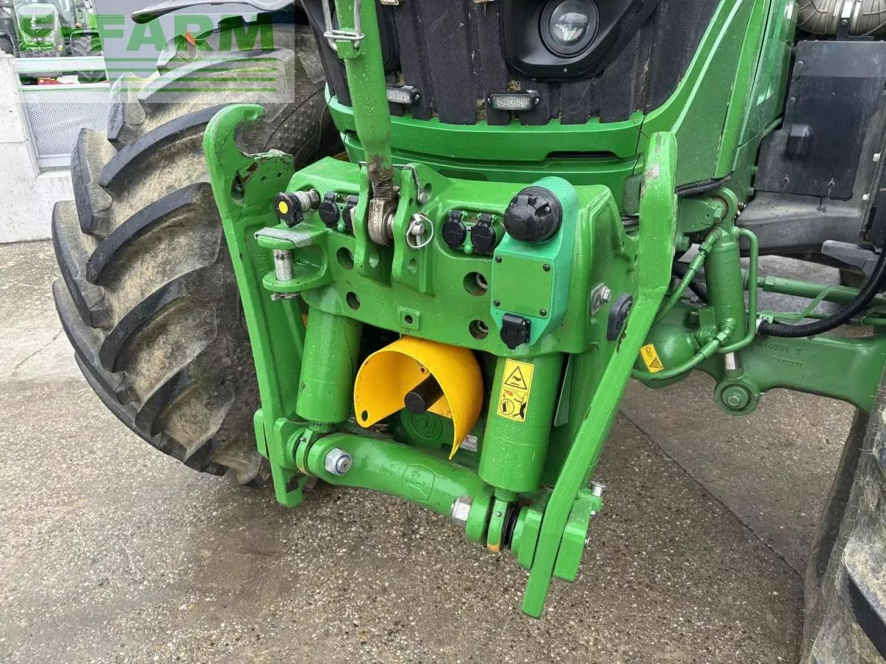 جرار John Deere 6250r: صورة 15