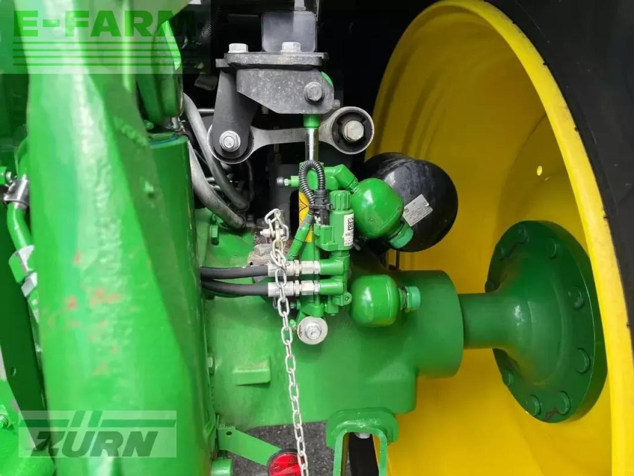 جرار John Deere 6r215: صورة 16
