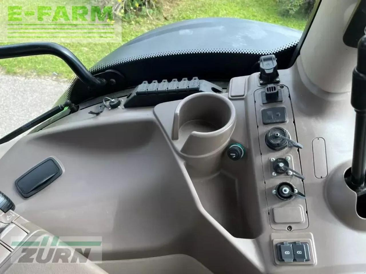 جرار John Deere 6r215: صورة 23