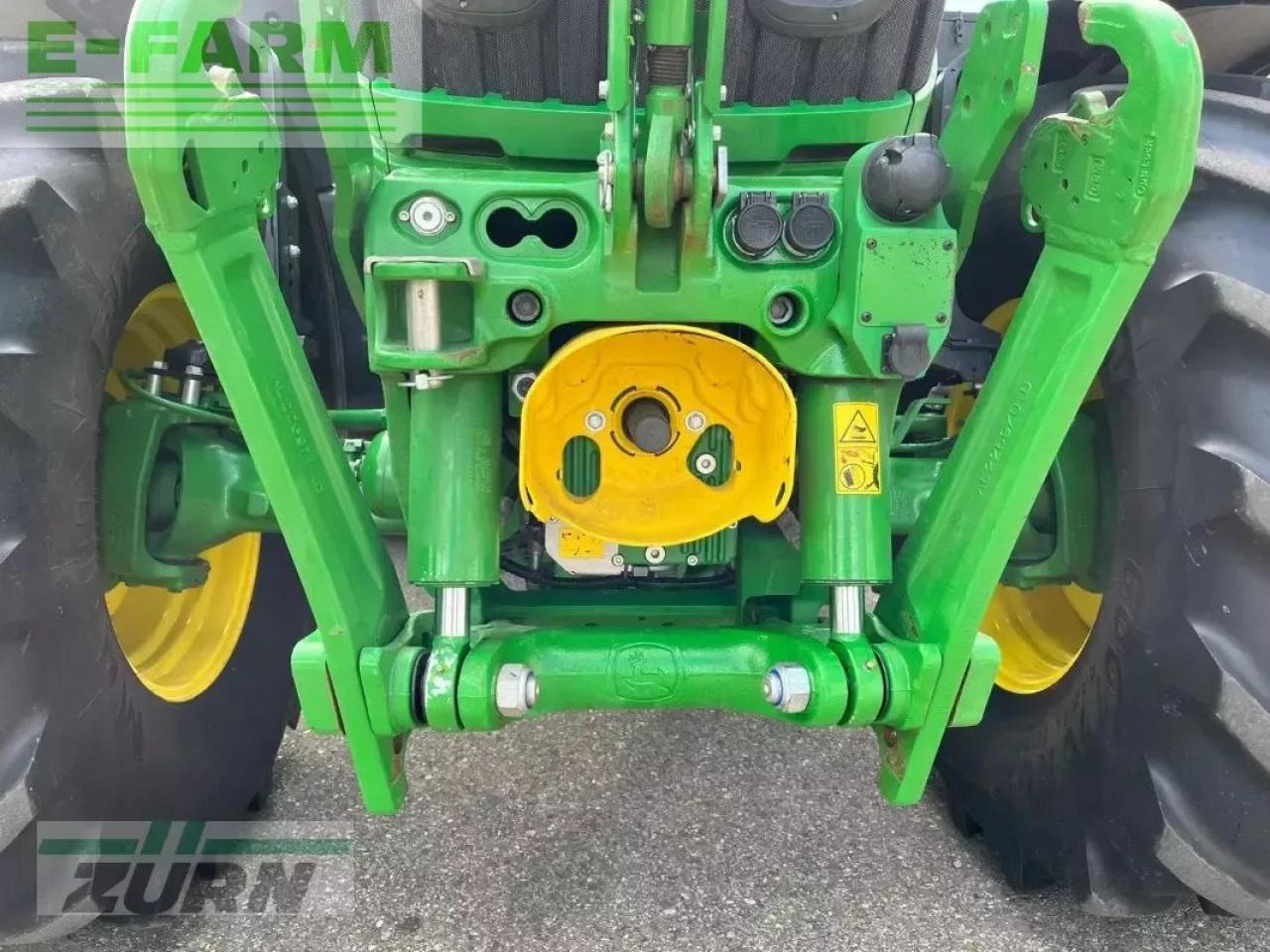 جرار John Deere 6r215: صورة 10