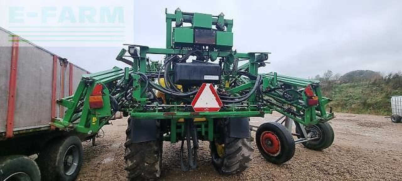 John Deere 740i 20/28m - بخاخ مقطورة: صورة 3 John Deere 740i 20/28m - بخاخ مقطورة: صورة 3