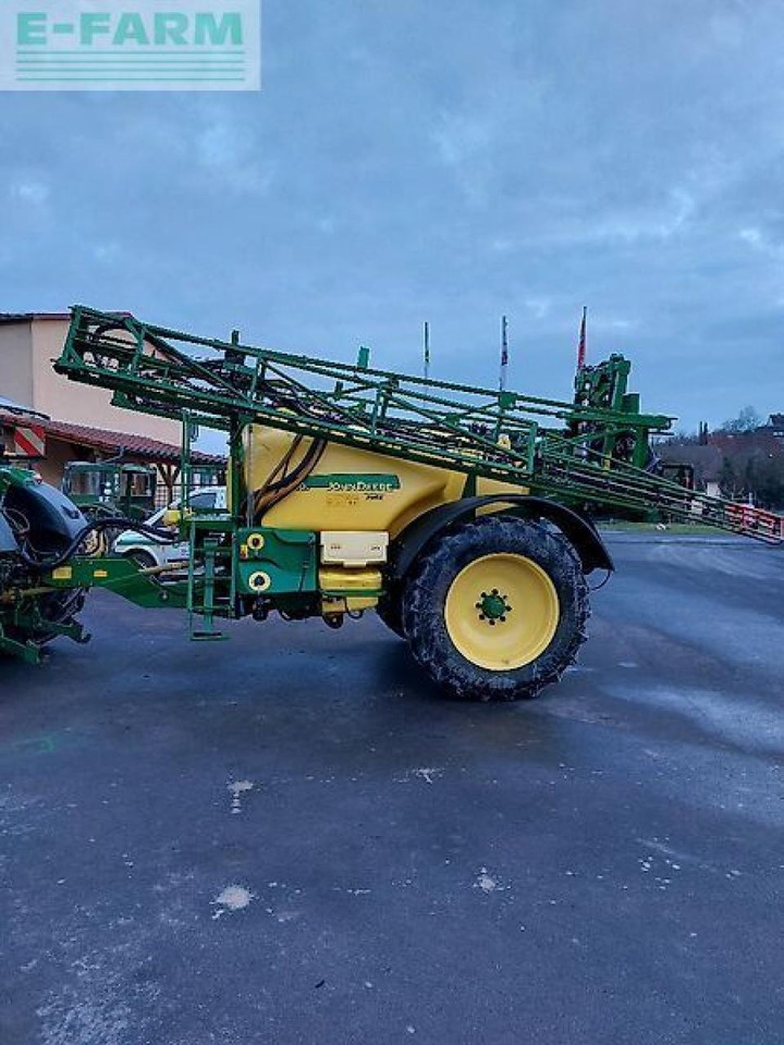 John Deere 740i - بخاخ مقطورة: صورة 3 John Deere 740i - بخاخ مقطورة: صورة 3