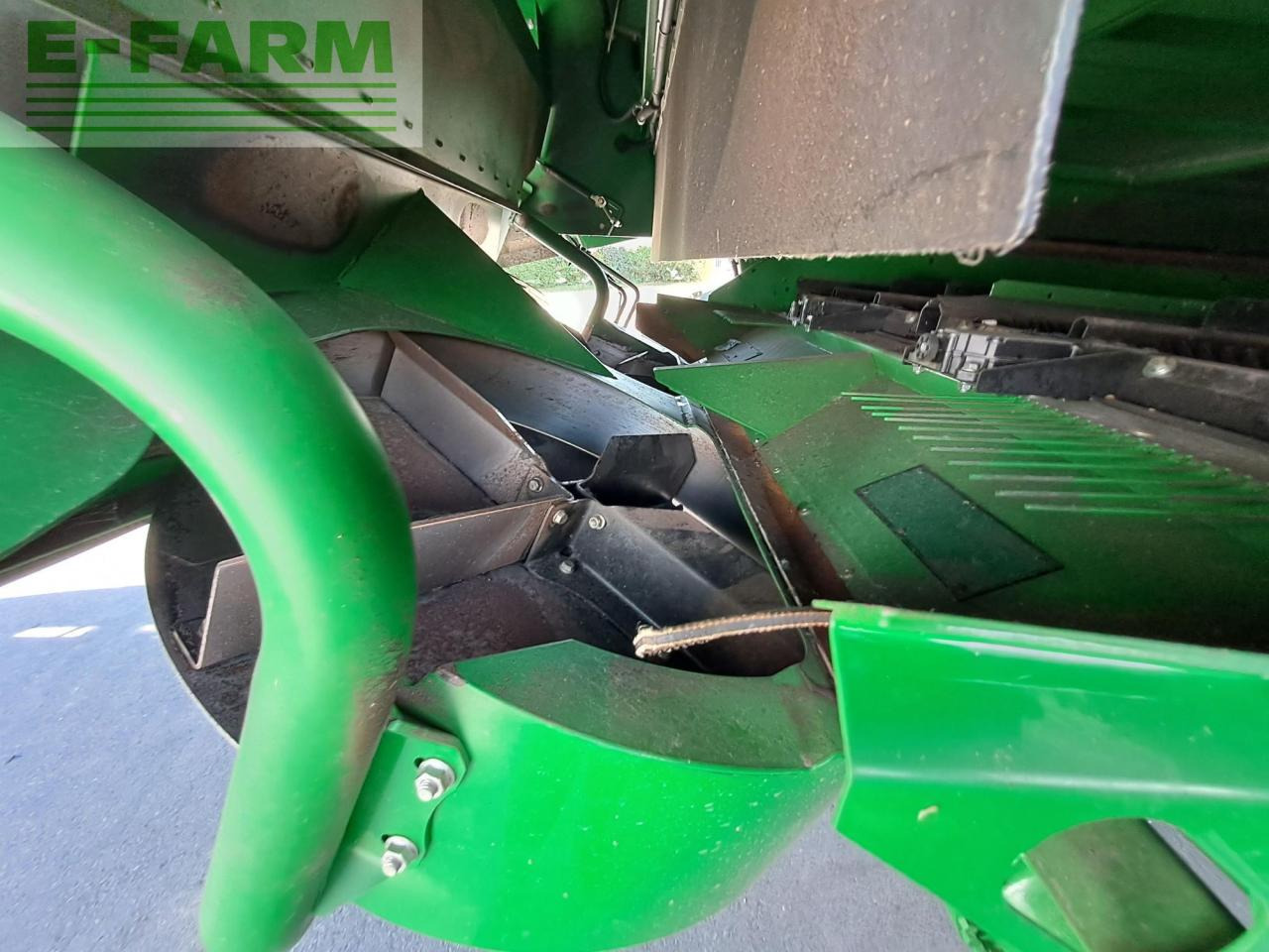 حصادة موحَّدة John Deere W650: صورة 15 حصادة موحَّدة John Deere W650: صورة 15