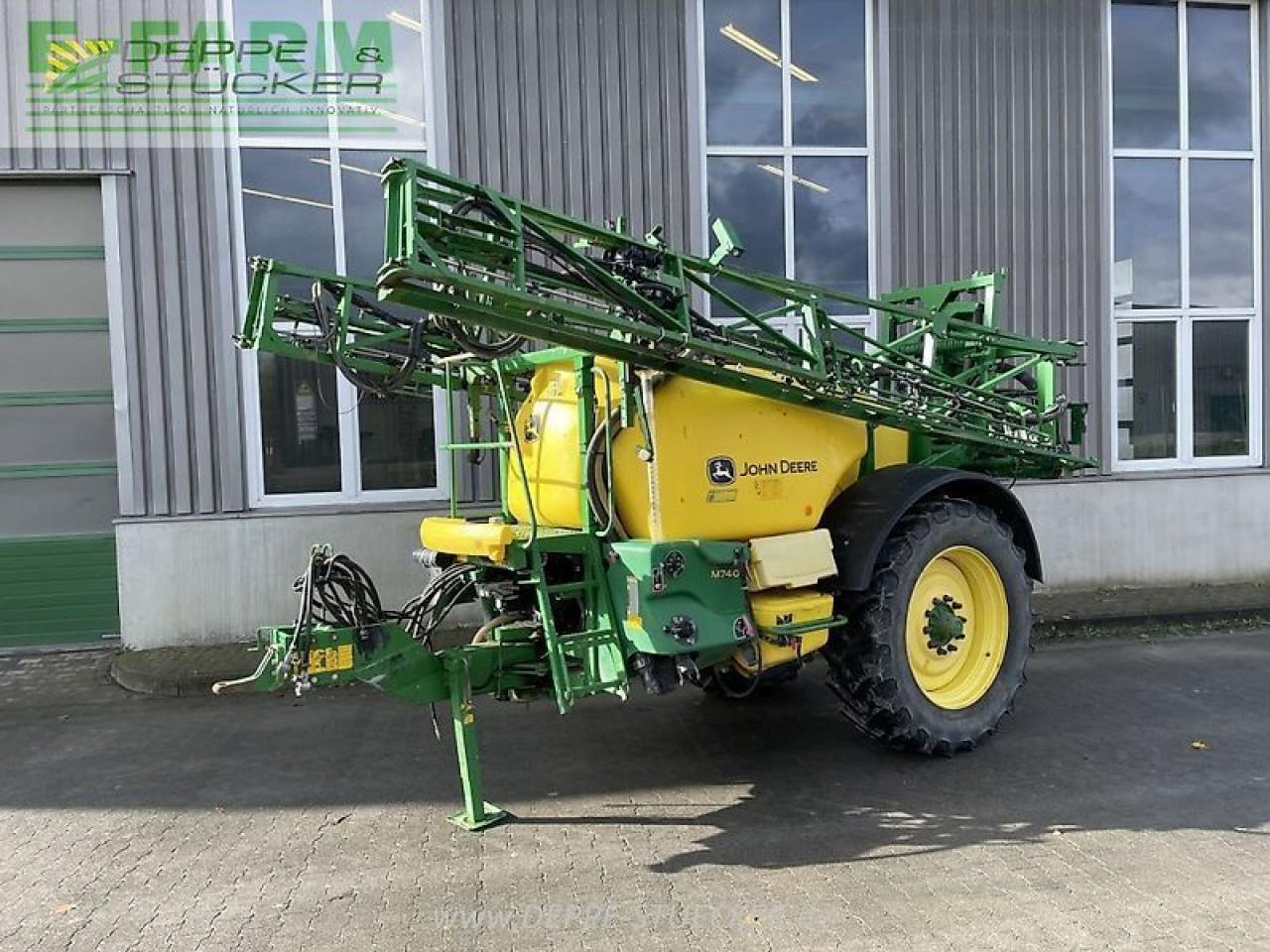 John Deere m740i (mj14) - بخاخ مقطورة: صورة 1 John Deere m740i (mj14) - بخاخ مقطورة: صورة 1