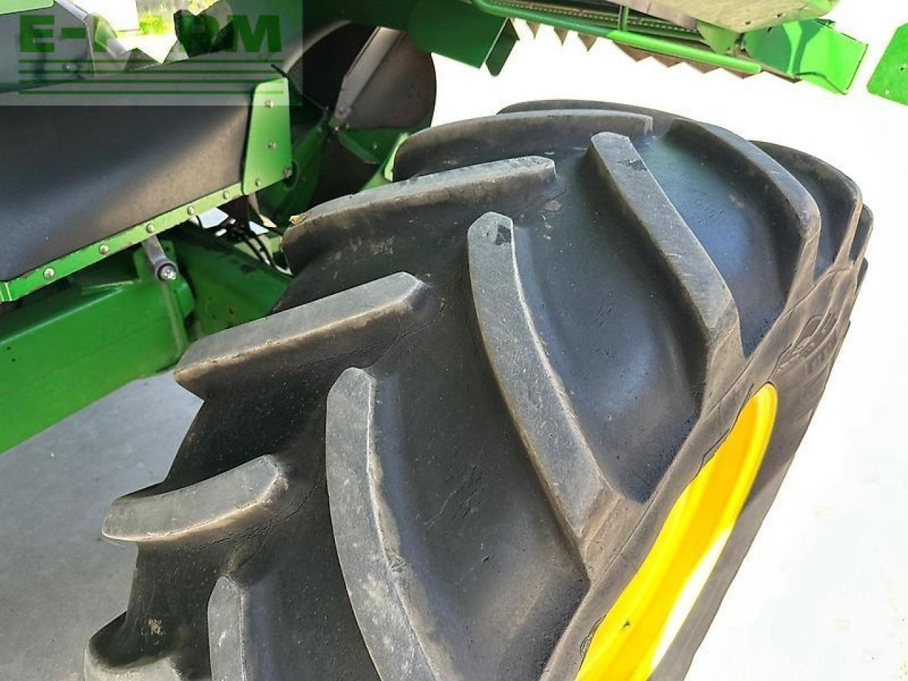 حصادة موحَّدة John Deere t660: صورة 19