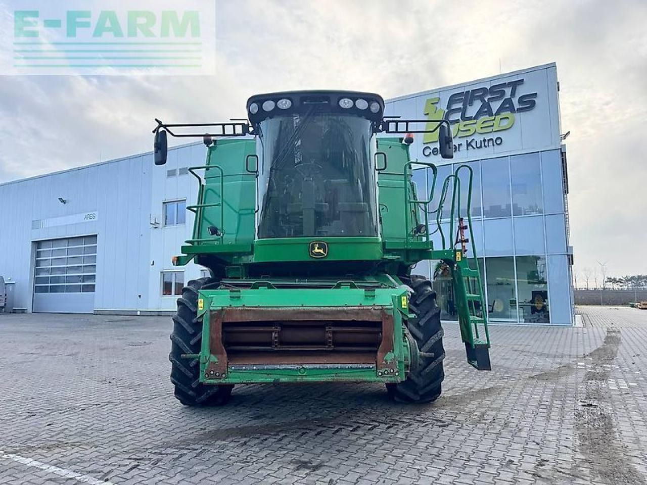 John Deere t670 - حصادة موحَّدة: صورة 2 John Deere t670 - حصادة موحَّدة: صورة 2