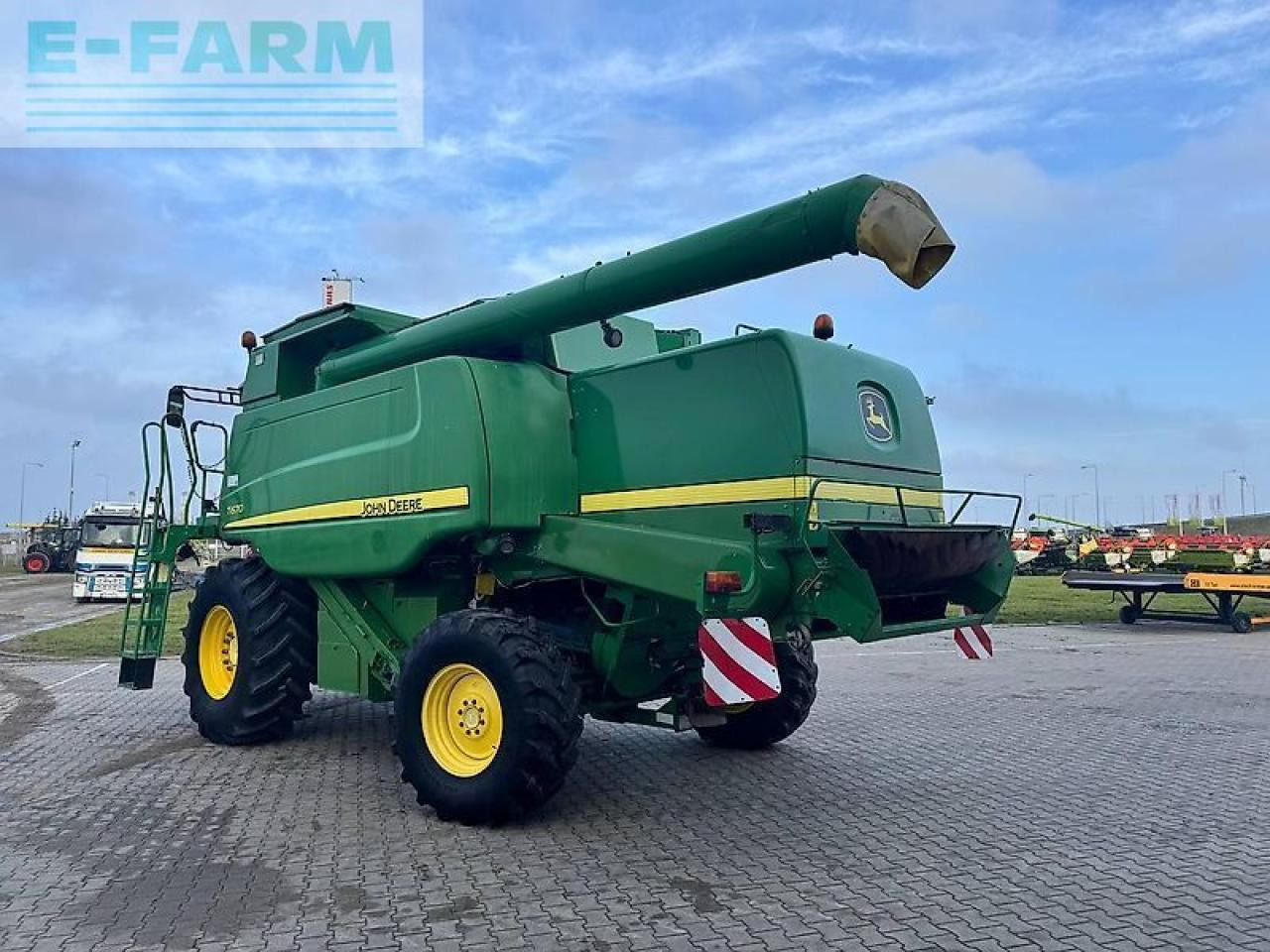 John Deere t670 - حصادة موحَّدة: صورة 5 John Deere t670 - حصادة موحَّدة: صورة 5