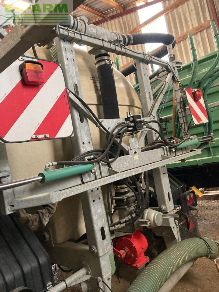 K 14 PUL 14m3 mit 15m Schleppschlauch - معدات التسميد: صورة 3 K 14 PUL 14m3 mit 15m Schleppschlauch - معدات التسميد: صورة 3