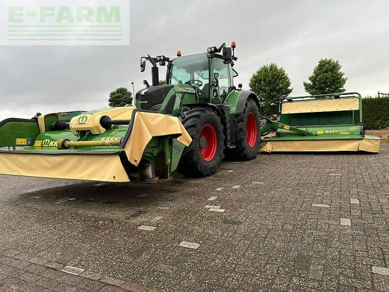 Krone ec b 870 cv collect + krone ec f 320 cv - جزازة العشب: صورة 1 Krone ec b 870 cv collect + krone ec f 320 cv - جزازة العشب: صورة 1