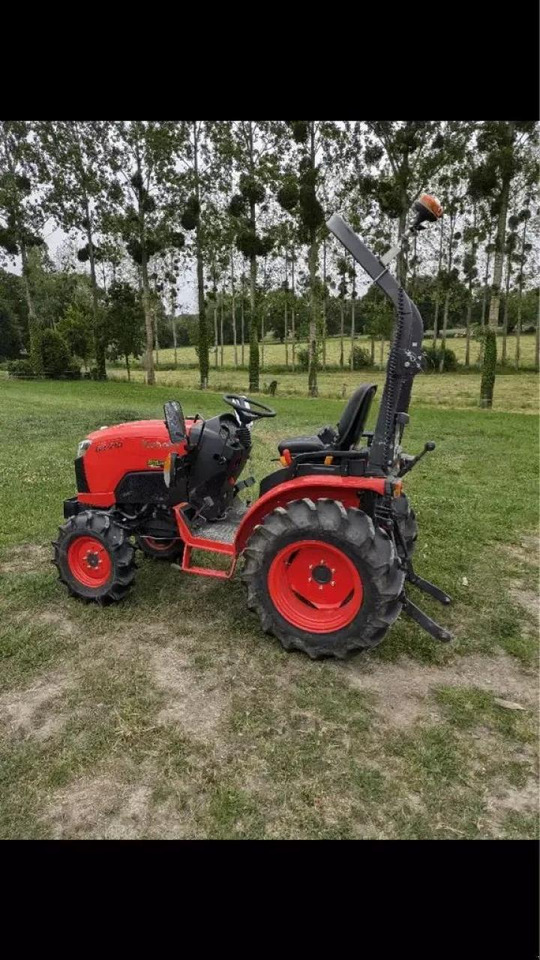 Kubota b2-261 - جرار: صورة 3 Kubota b2-261 - جرار: صورة 3