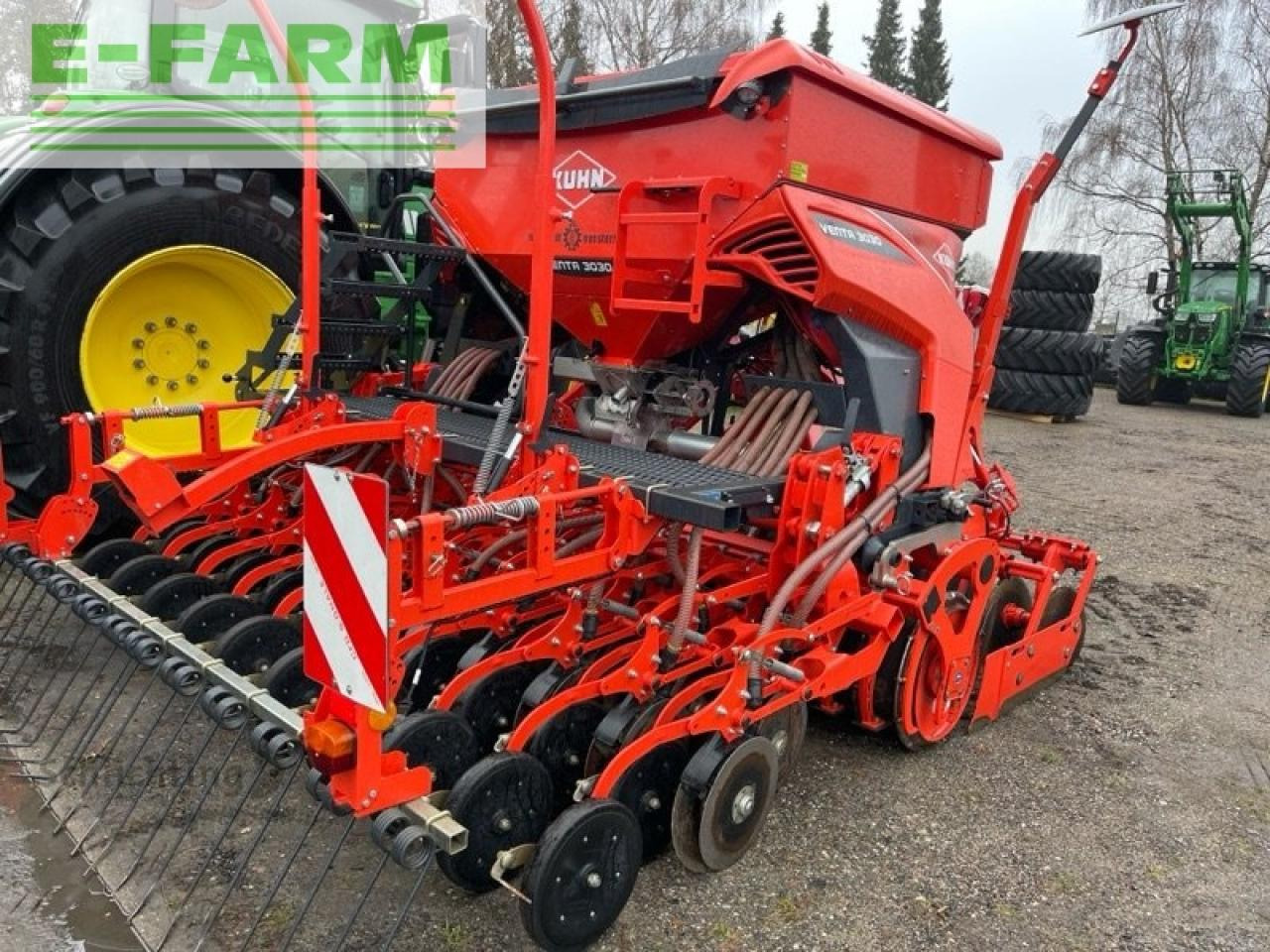 Kuhn venta 3030-20 isobus - آلة البذار متعددة الوظائف: صورة 4 Kuhn venta 3030-20 isobus - آلة البذار متعددة الوظائف: صورة 4