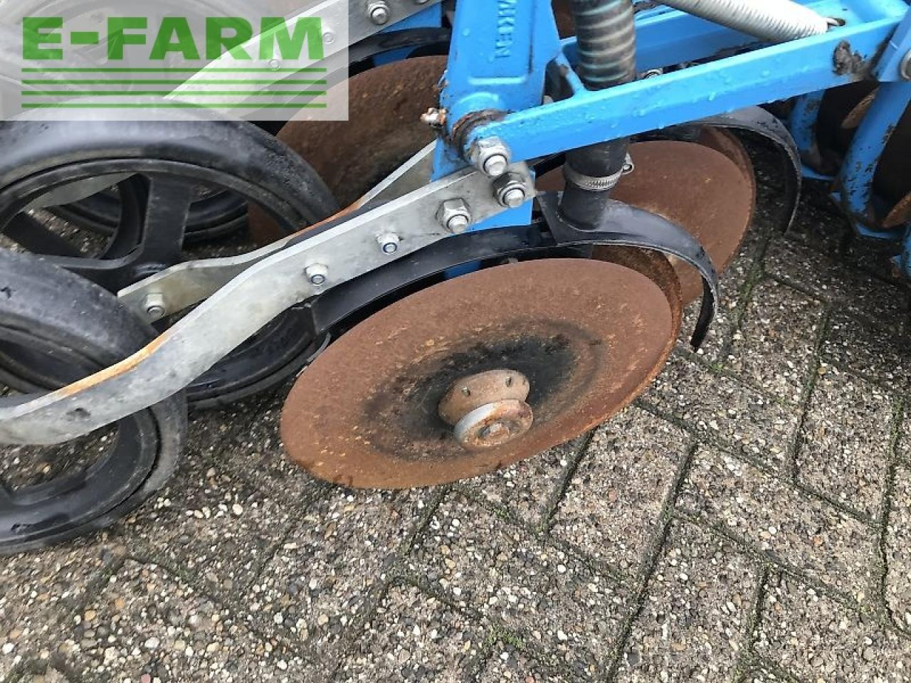 Lemken solitair 8/300 + zirkon 10/300 - آلة البذر: صورة 2 Lemken solitair 8/300 + zirkon 10/300 - آلة البذر: صورة 2
