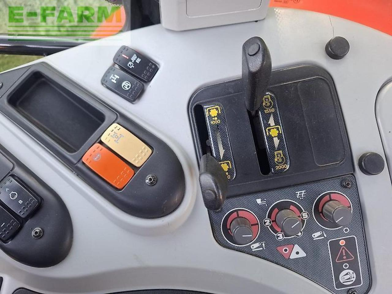 جرار Massey Ferguson 6475: صورة 13