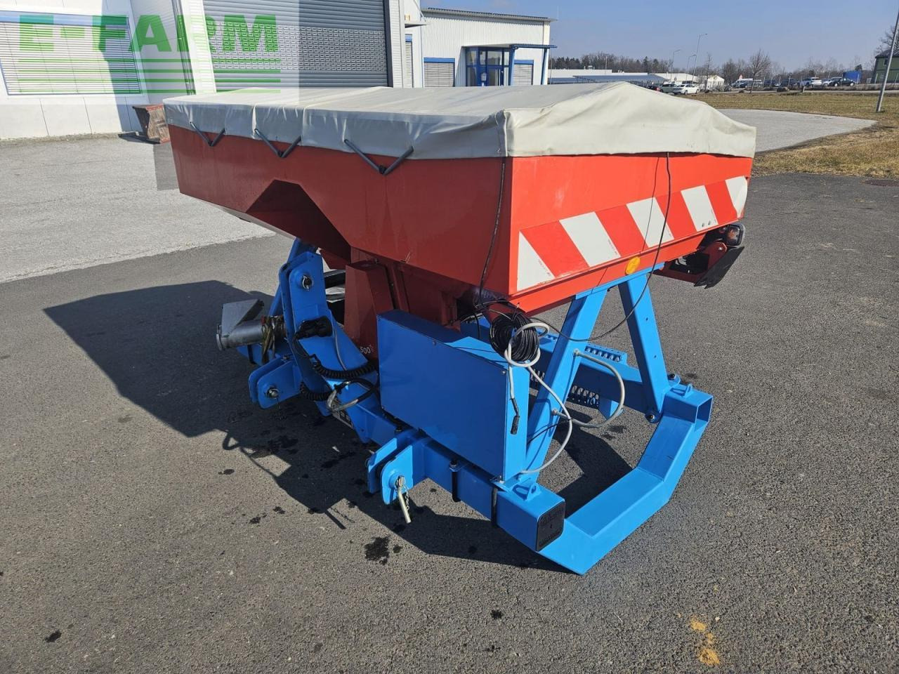 Monosem fronttank ft 1600 - آلة نثر البذور الدقيقة: صورة 2 Monosem fronttank ft 1600 - آلة نثر البذور الدقيقة: صورة 2