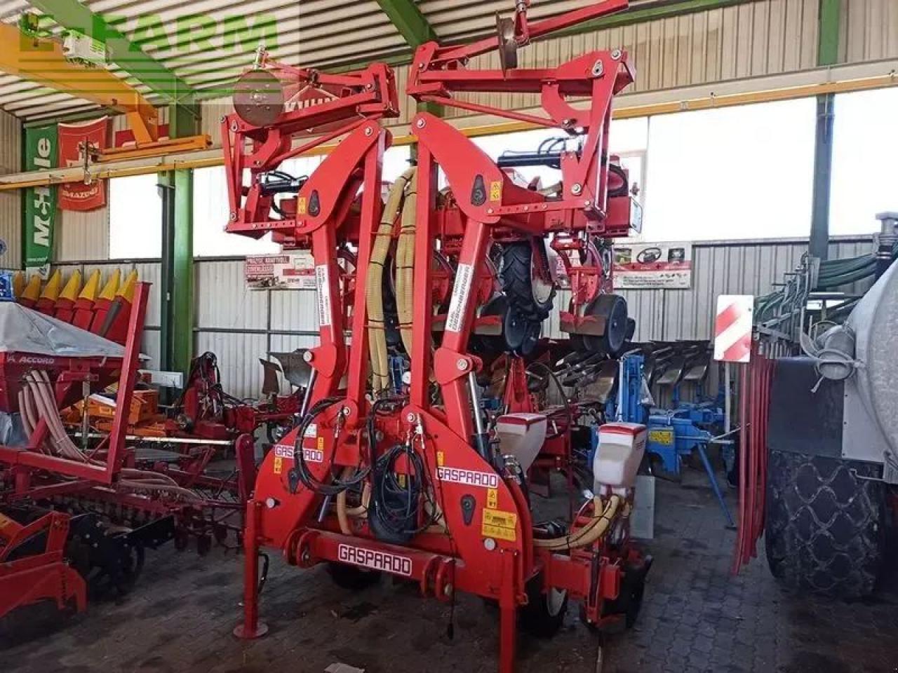 Mustang manta 8-reihige einzelkornsämaschine - آلة نثر البذور الدقيقة: صورة 1 Mustang manta 8-reihige einzelkornsämaschine - آلة نثر البذور الدقيقة: صورة 1