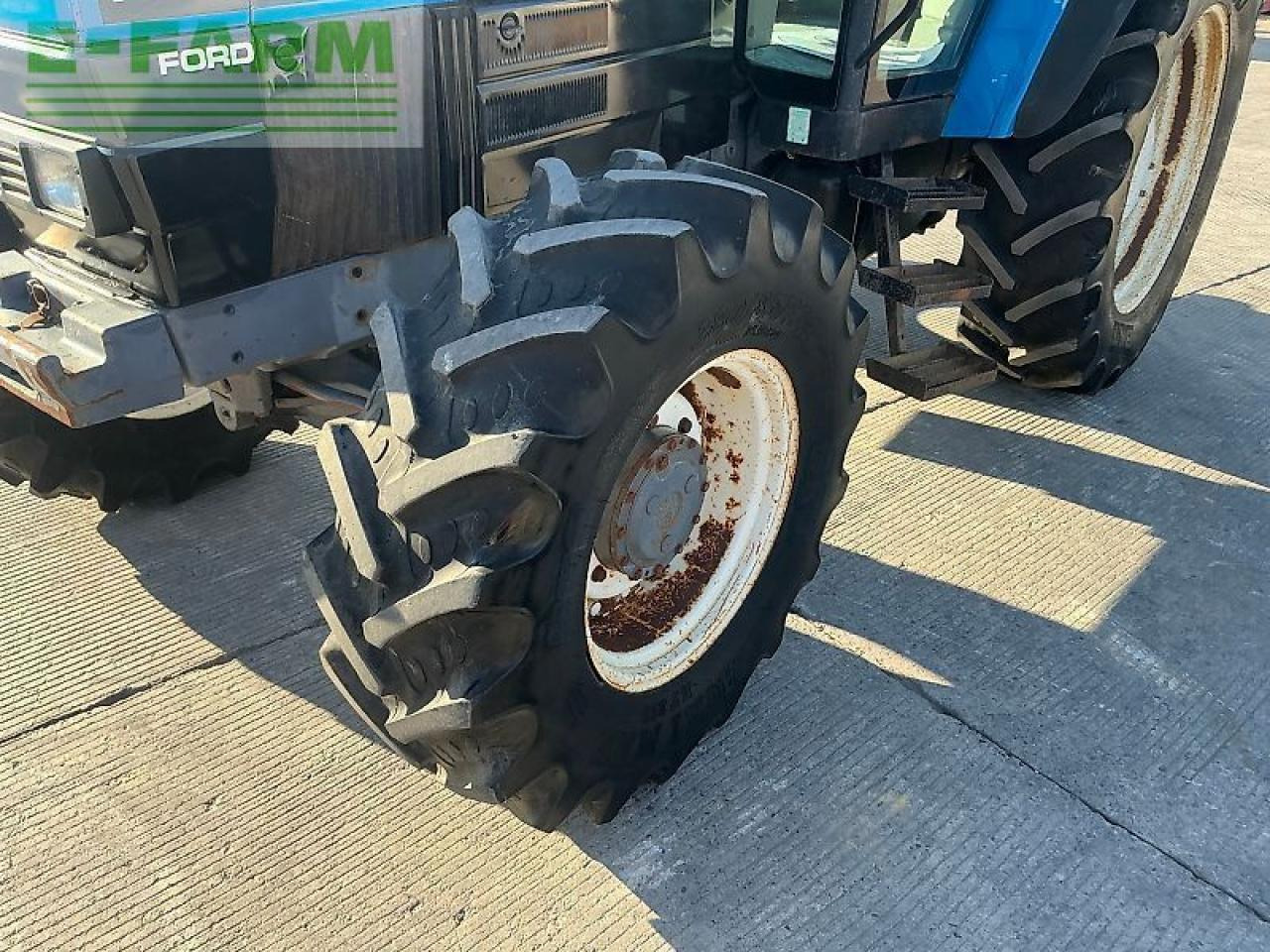 جرار New Holland 7840 sle tractor (st24087): صورة 11