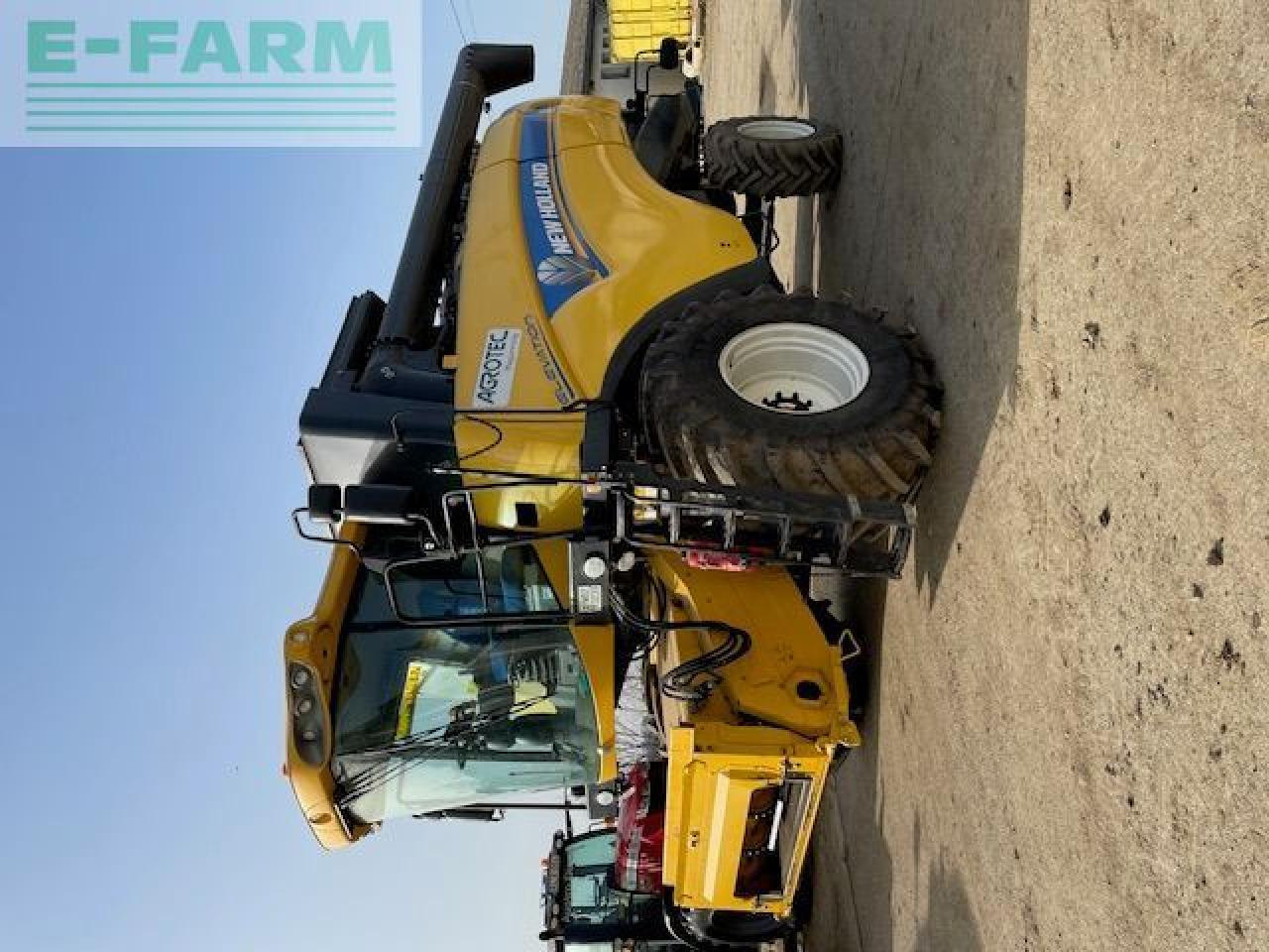 New Holland CX6090 - حصادة موحَّدة: صورة 1 New Holland CX6090 - حصادة موحَّدة: صورة 1