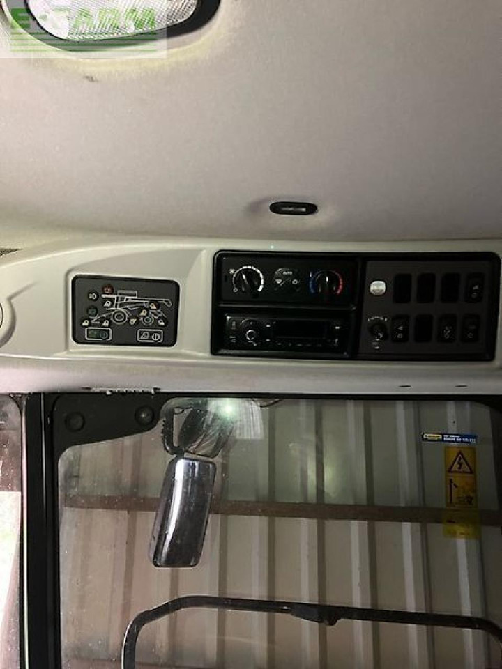 New Holland cr 8.80 - حصادة موحَّدة: صورة 3 New Holland cr 8.80 - حصادة موحَّدة: صورة 3