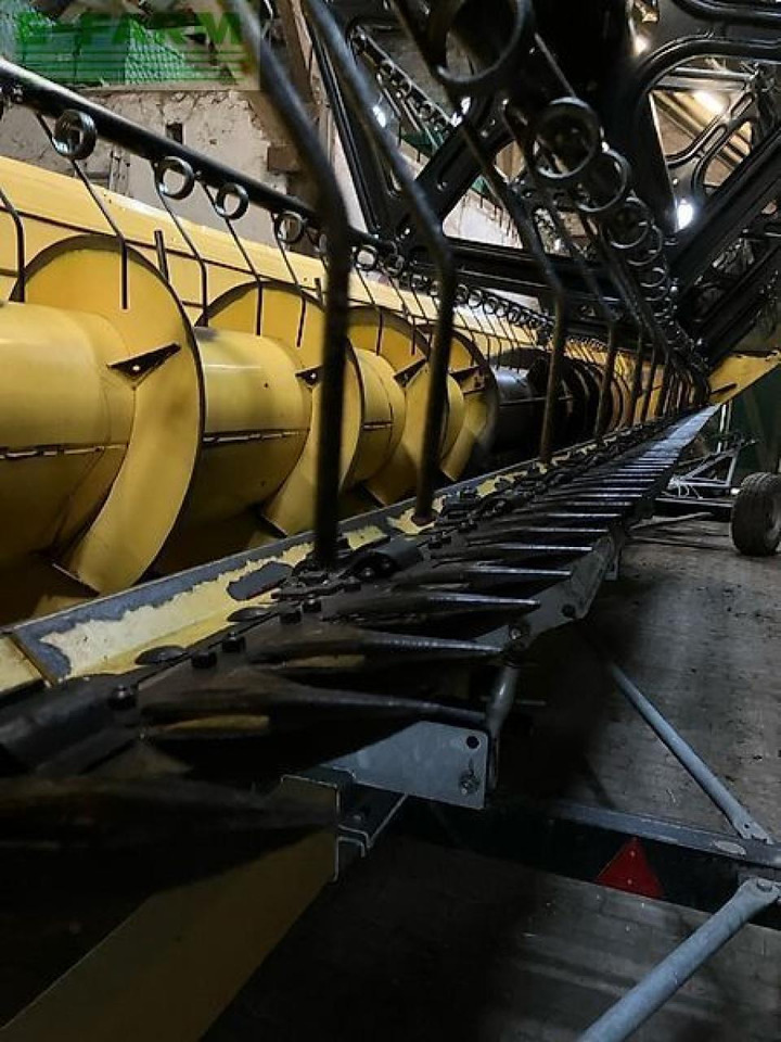 New Holland cr 8.80 - حصادة موحَّدة: صورة 5 New Holland cr 8.80 - حصادة موحَّدة: صورة 5