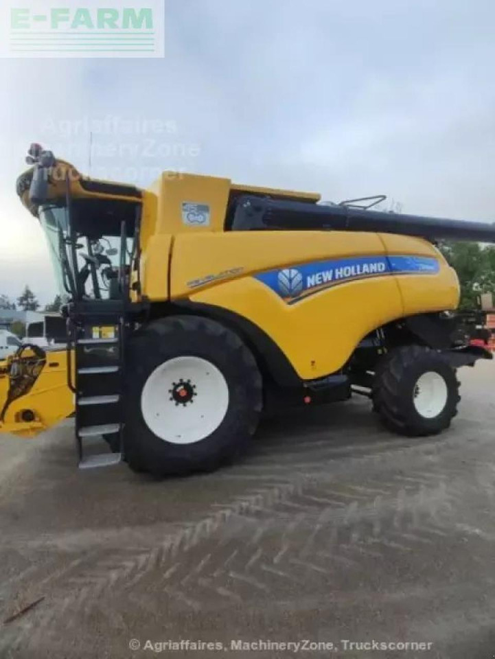 New Holland cr 9.80 - حصادة موحَّدة: صورة 2 New Holland cr 9.80 - حصادة موحَّدة: صورة 2