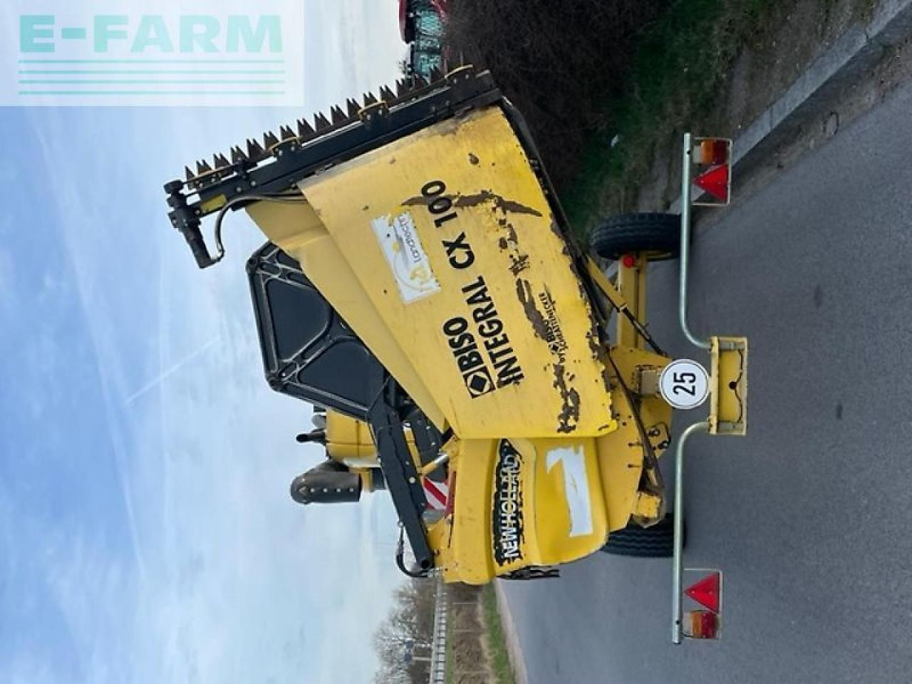حصادة موحَّدة New Holland cx 740: صورة 14