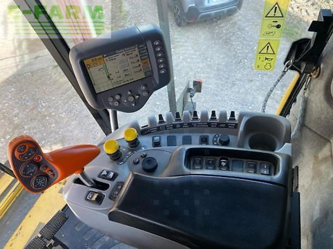 حصادة موحَّدة New Holland cx 8090: صورة 10