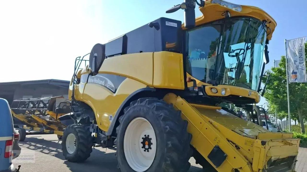 New Holland cx 840 - حصادة موحَّدة: صورة 4 New Holland cx 840 - حصادة موحَّدة: صورة 4