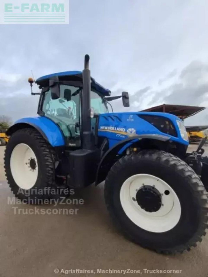 New Holland t7 230 - جرار: صورة 1 New Holland t7 230 - جرار: صورة 1