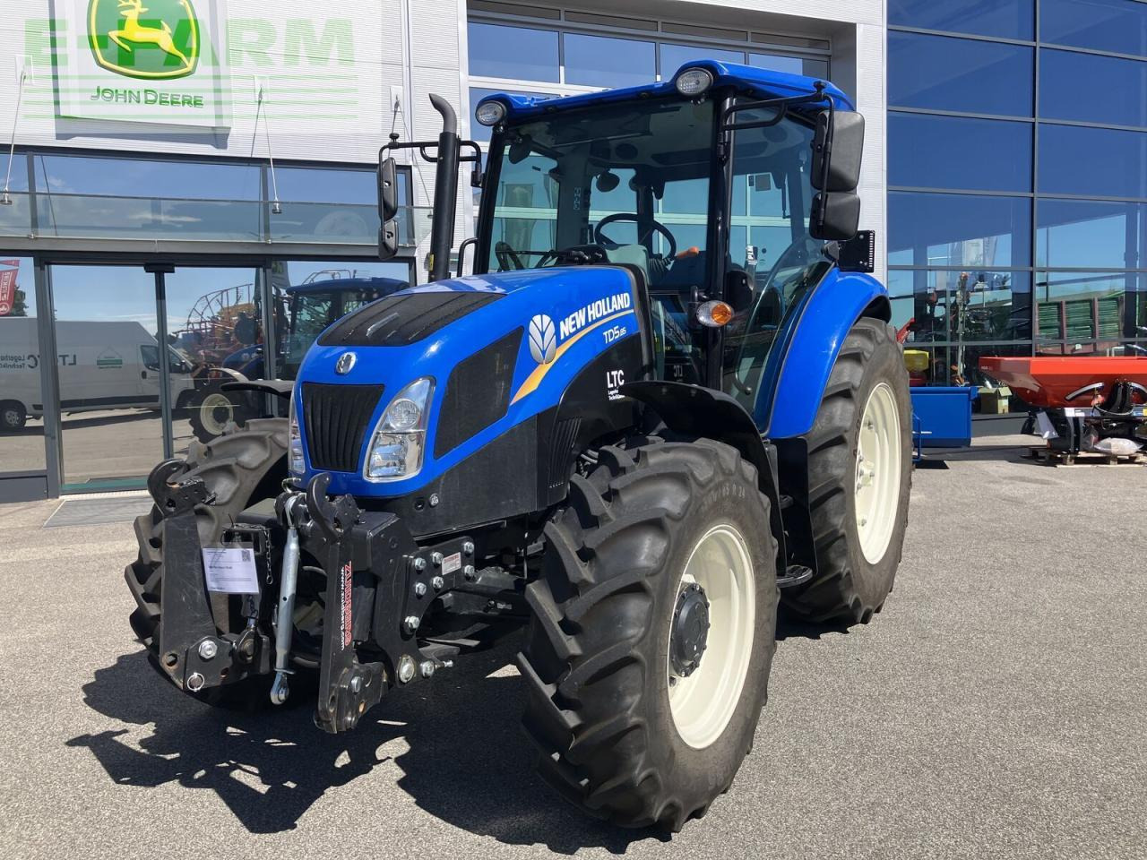 New Holland td5.85 - جرار: صورة 1 New Holland td5.85 - جرار: صورة 1