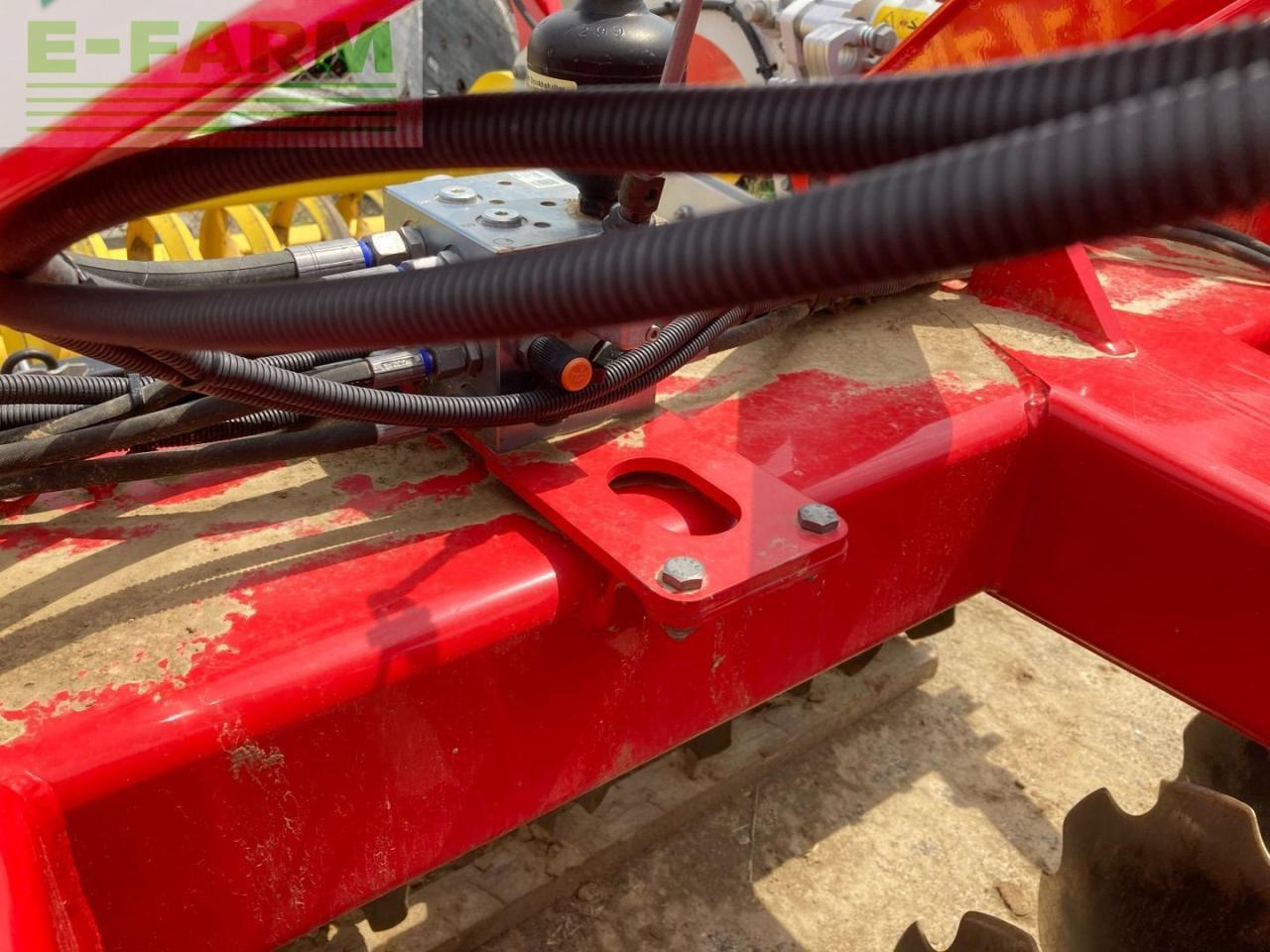 قرص مسلفة Pöttinger Terradisc 3001: صورة 10 قرص مسلفة Pöttinger Terradisc 3001: صورة 10